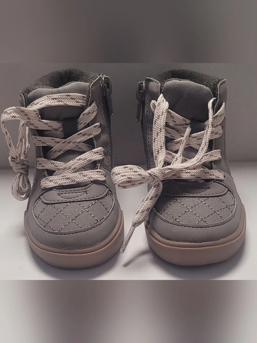 OshKosh B'gosh NWOT Gray High-Top Kids Sneakers with Beige Soles